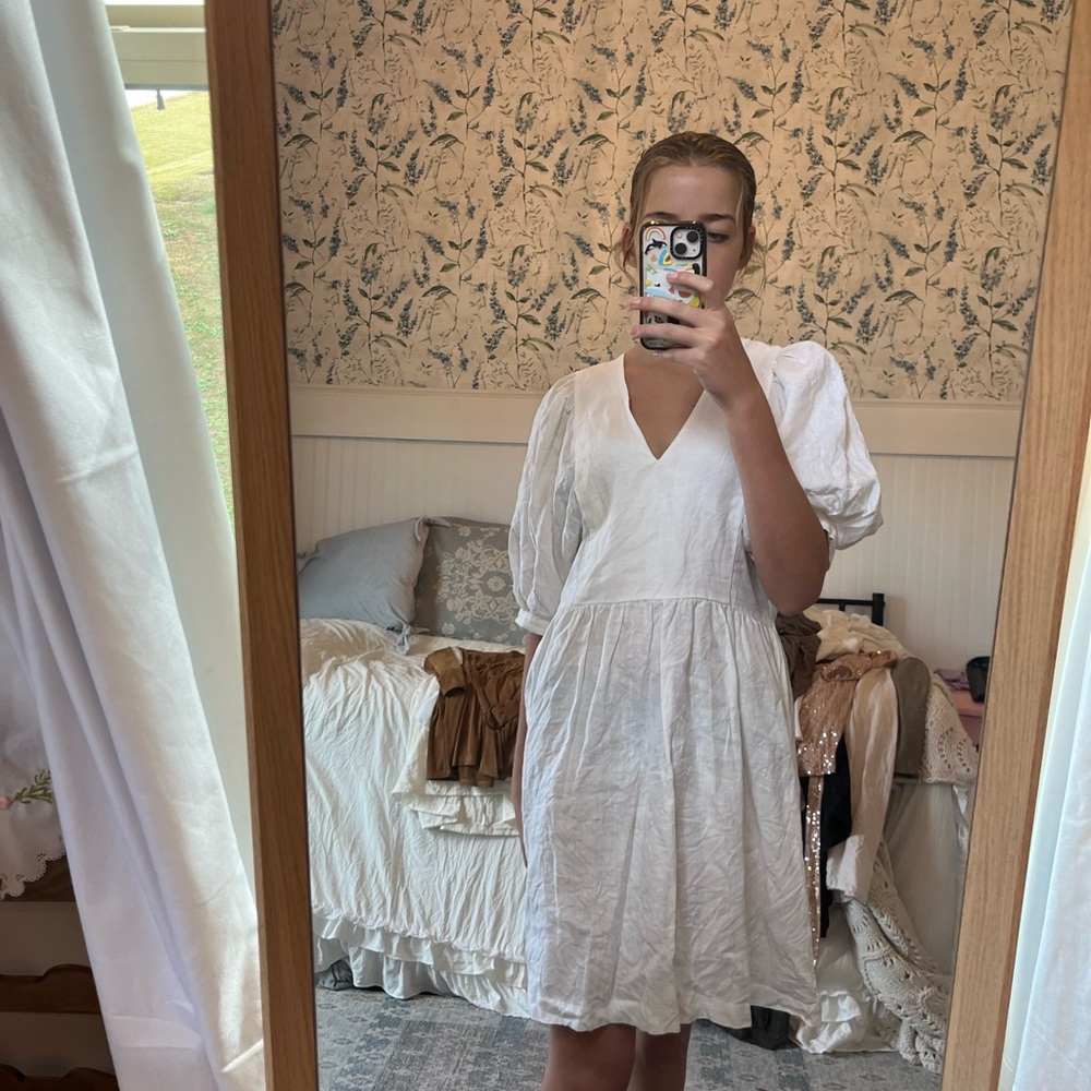 Pure linen white dress with puff sleeves
